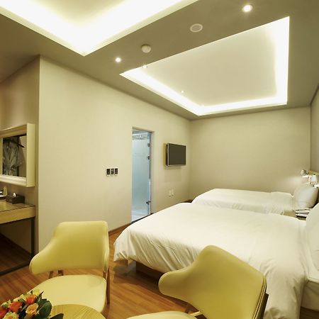 Hotel B Кванджу Экстерьер фото