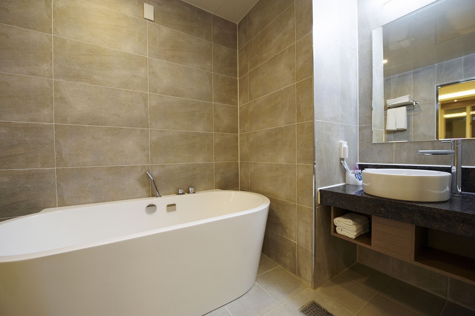 Hotel B Кванджу Экстерьер фото