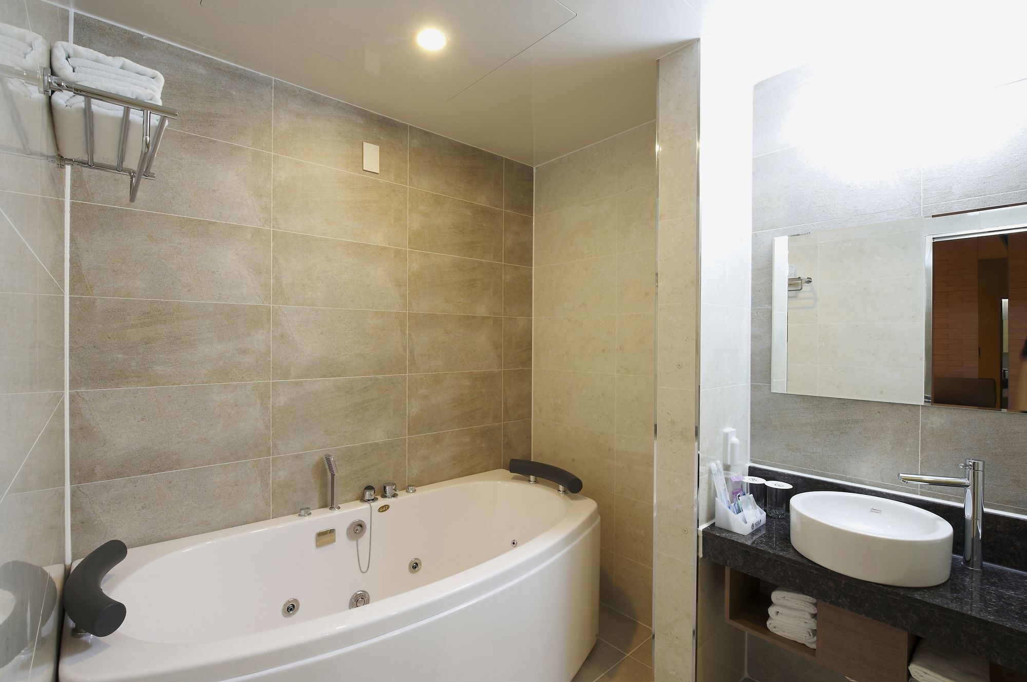 Hotel B Кванджу Экстерьер фото